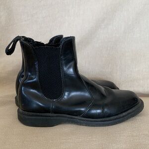 EUC Dr. Martens Flora Black Smooth Leather Chelsea Block Heel Boots EU 38 US 7